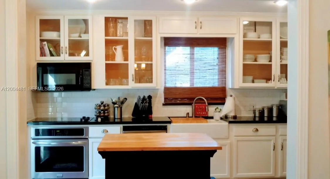 5718 SW 48th St, South Miami FL 33155