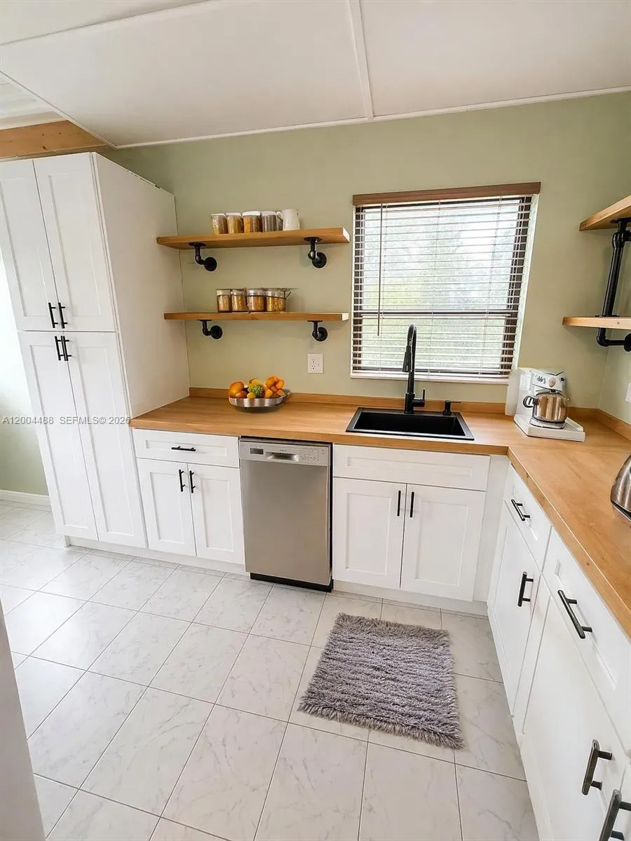 8421 Lagos De Campo Blvd # 301T, Tamarac FL 33321