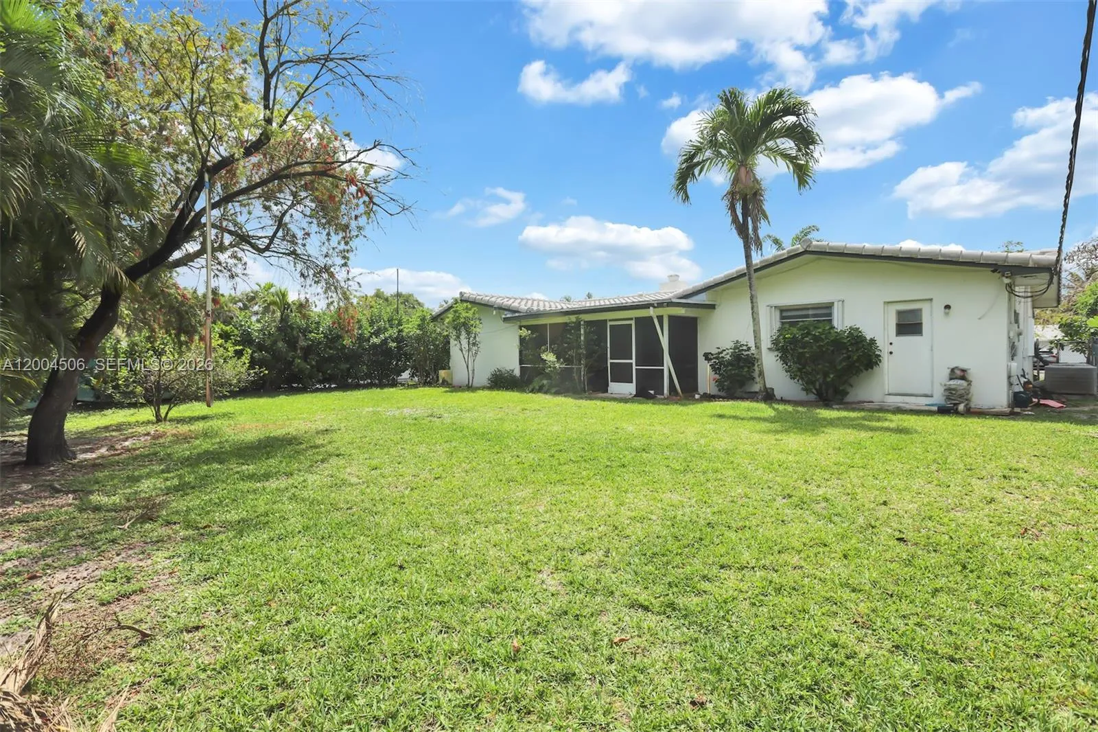 4201 Mckinley St, Hollywood FL 33021