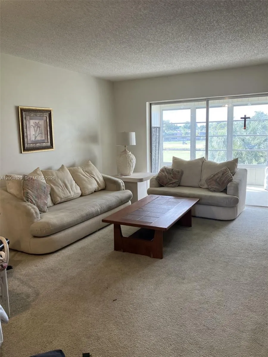 1045 Country Club Dr # 307, Margate FL 33063
