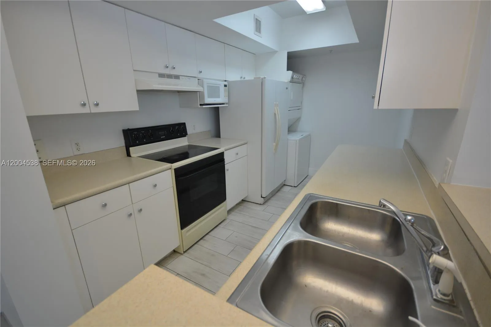 5085 NW 7th St # 706, Miami FL 33126