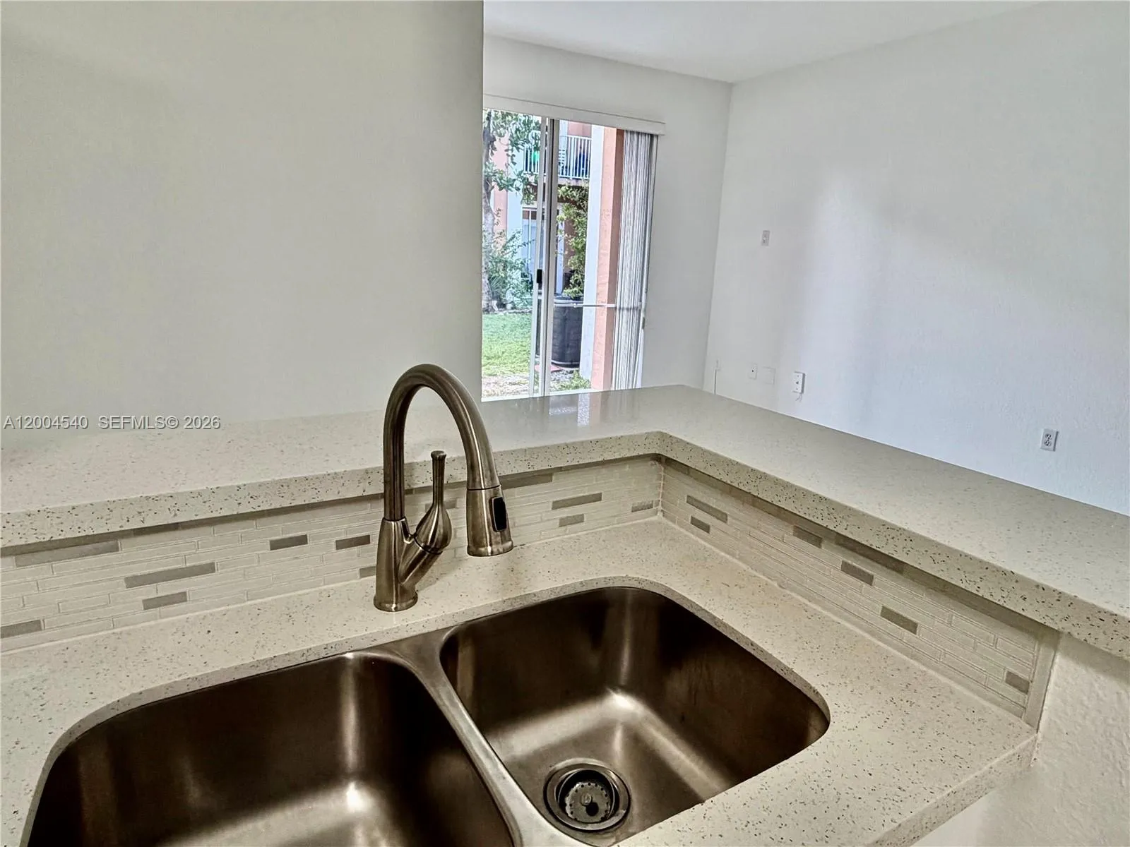 7130 NW 177th St # 8, Hialeah FL 33015