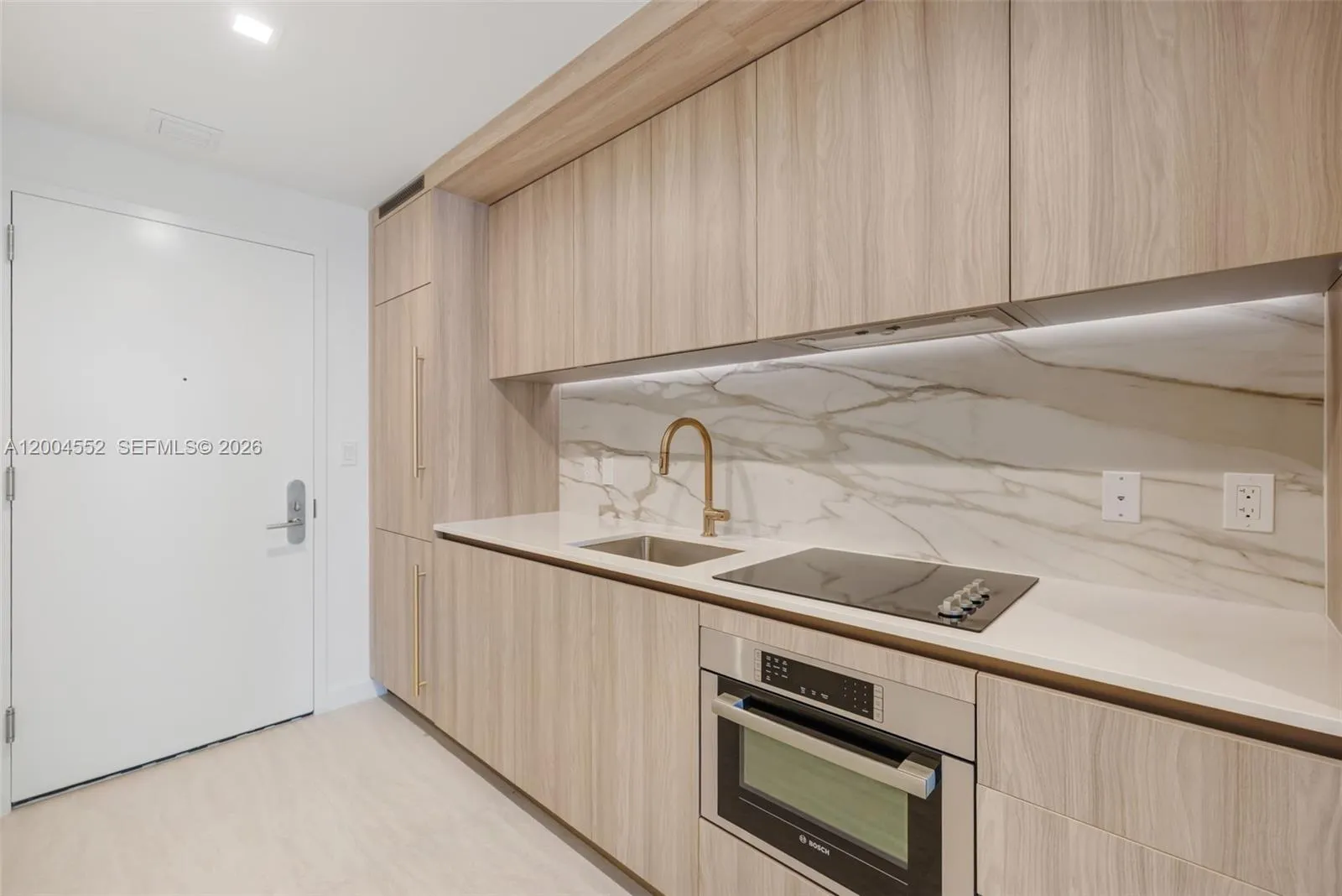 77 SE 5th St # 3205, Miami FL 33131