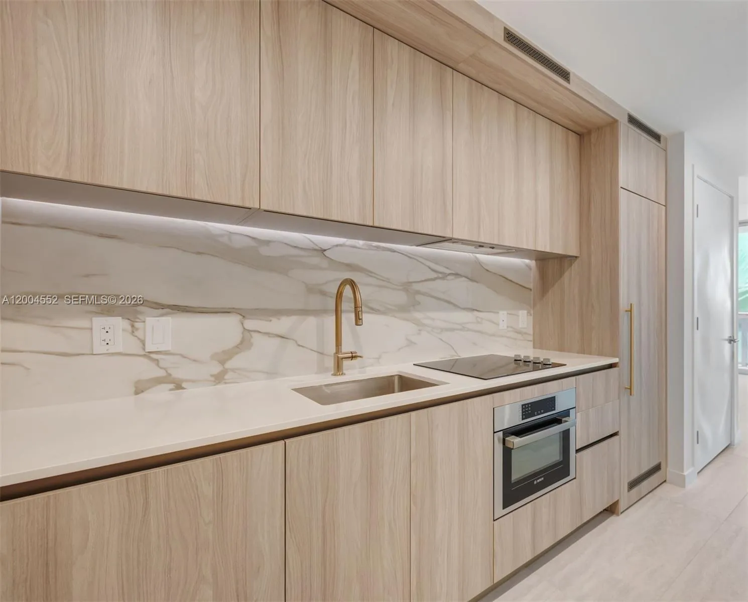 77 SE 5th St # 3205, Miami FL 33131