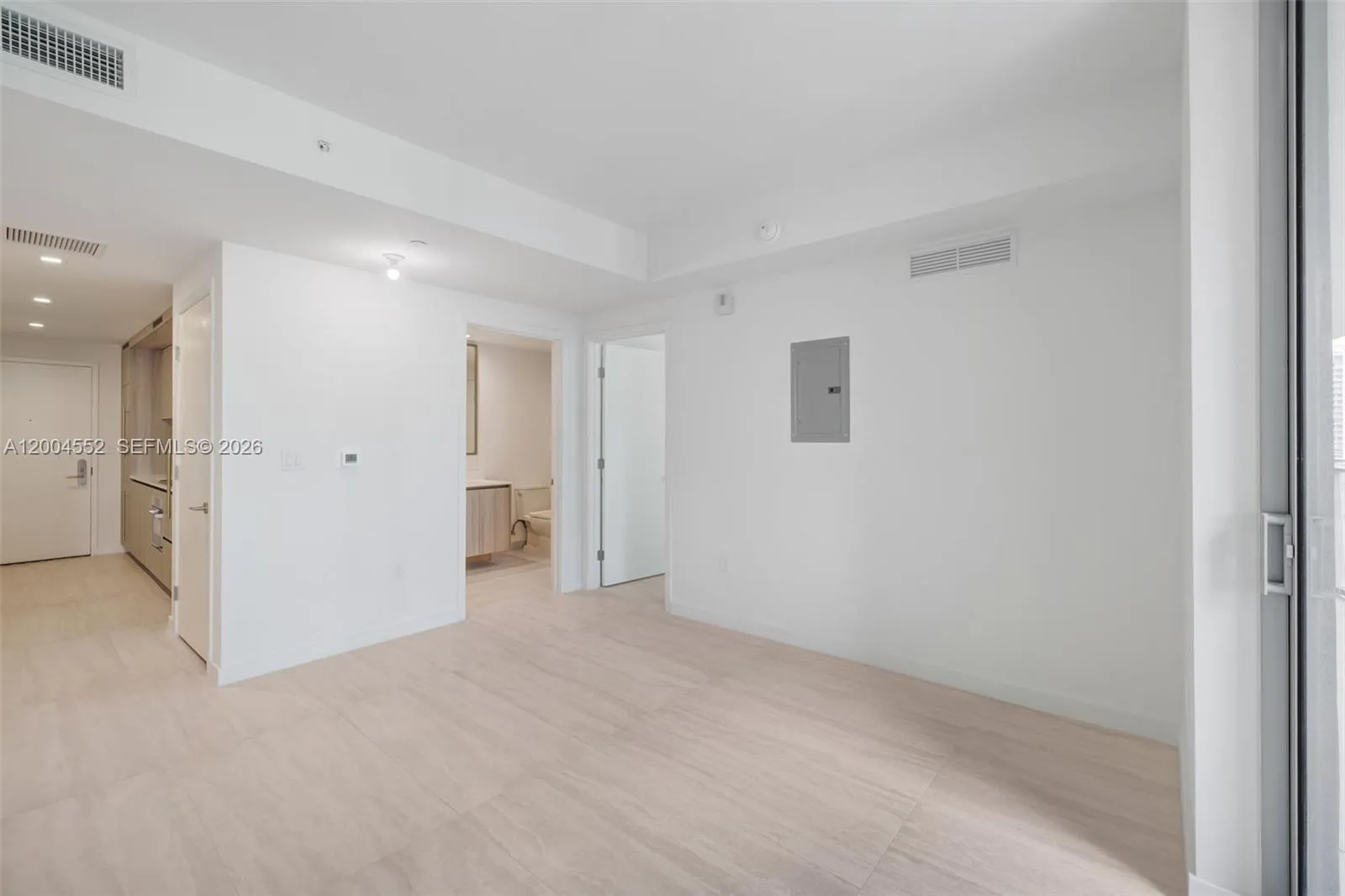 77 SE 5th St # 3205, Miami FL 33131