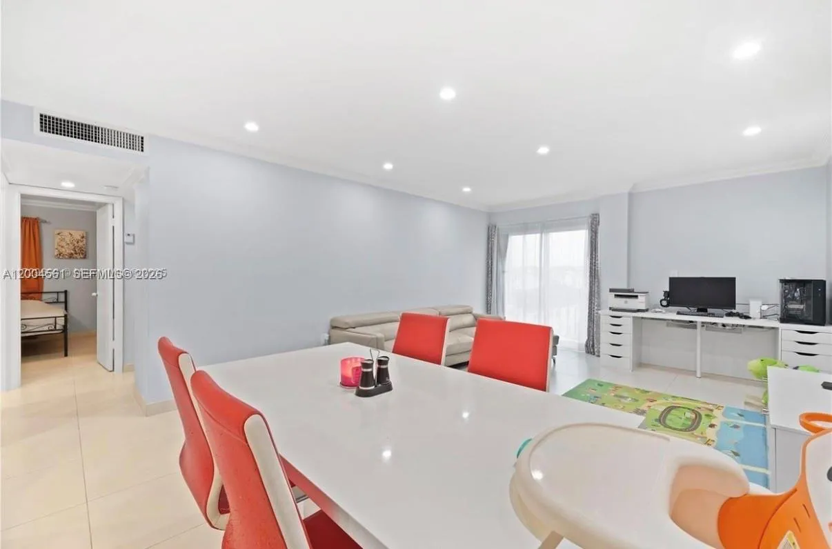 440 E 23rd St # 1310, Hialeah FL 33013