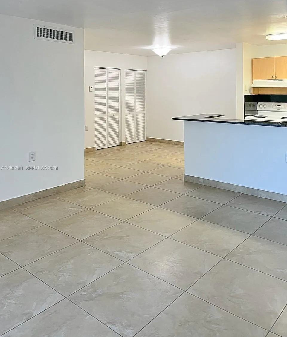 7012 NW 179th St # 209, Hialeah FL 33015