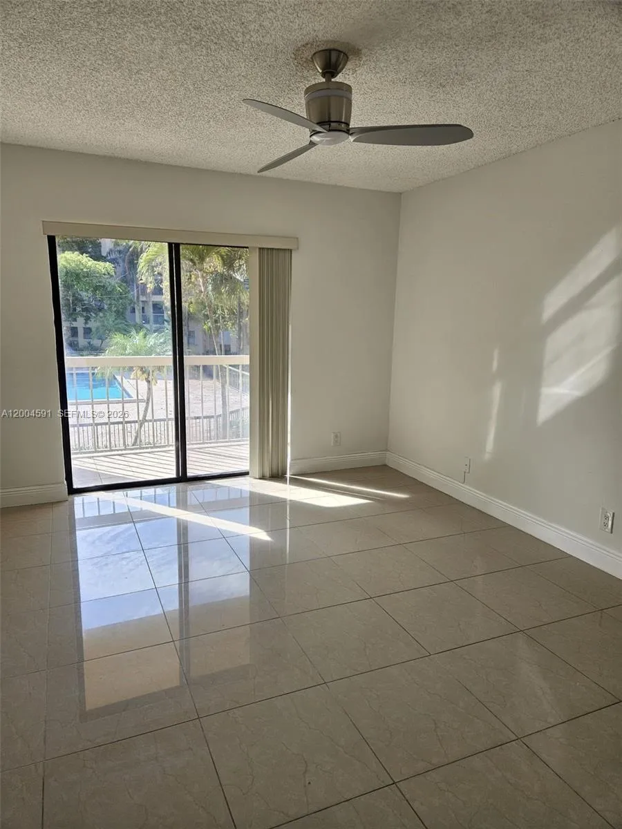 8160 Geneva Ct # 208, Doral FL 33166