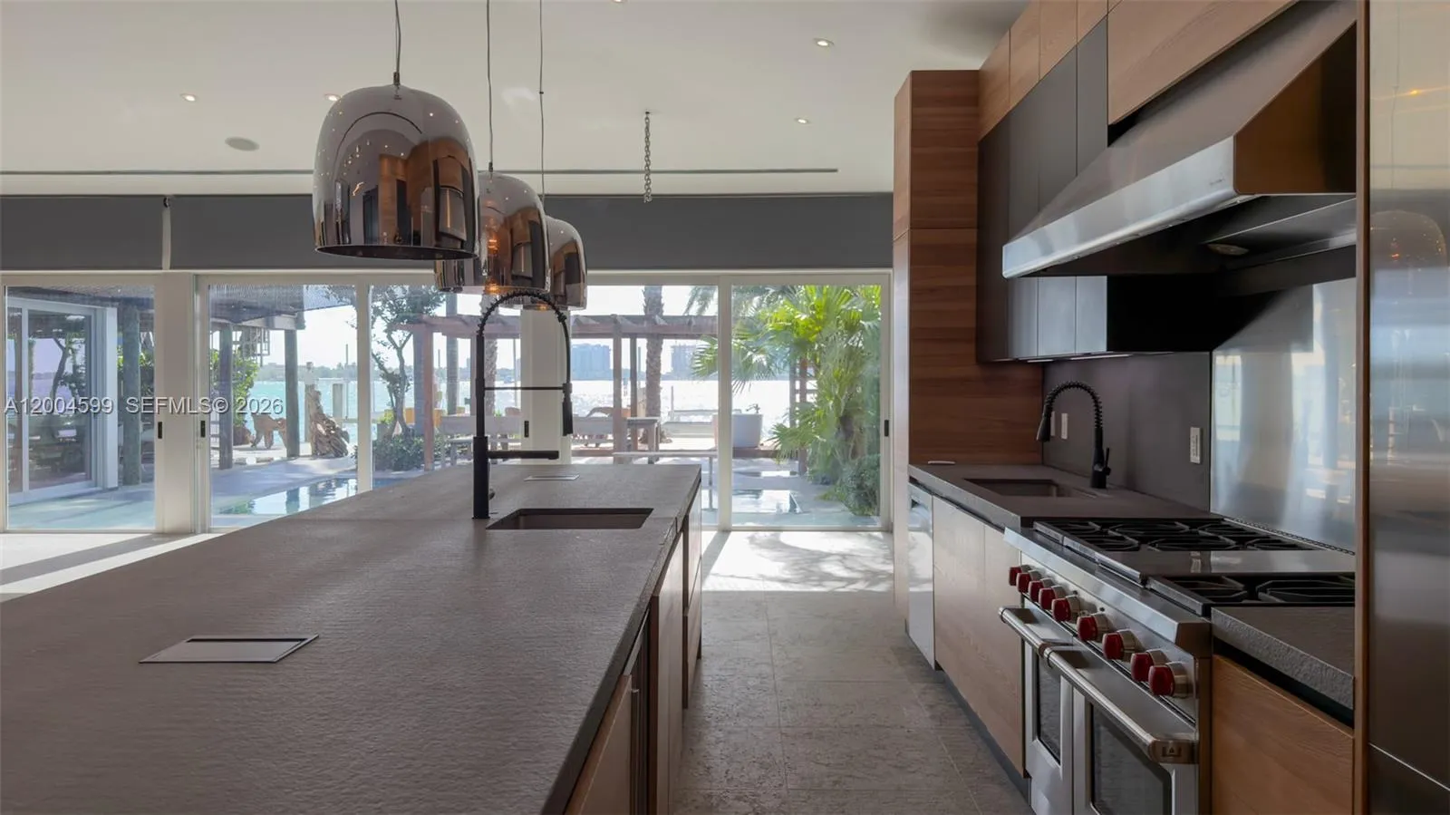 2440 N Shore Ter, Miami Beach FL 33141