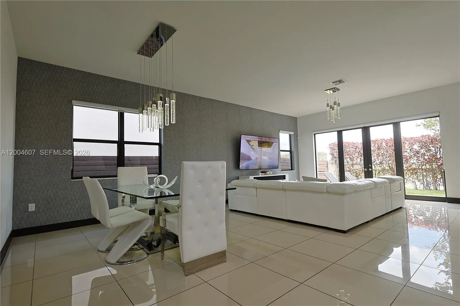 16065 SW 136th Ter, Miami FL 33196