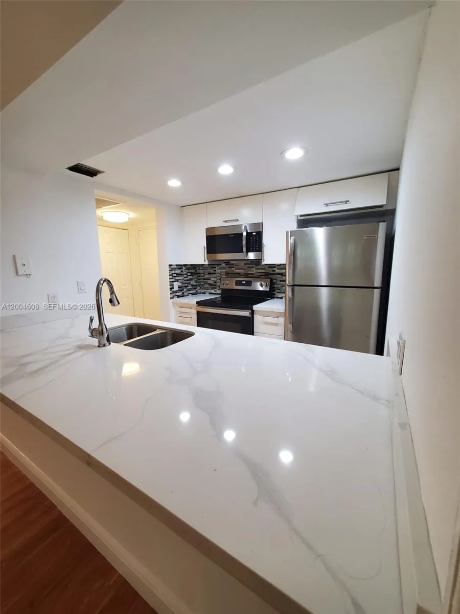 8100 Geneva Ct # 437, Doral FL 33166