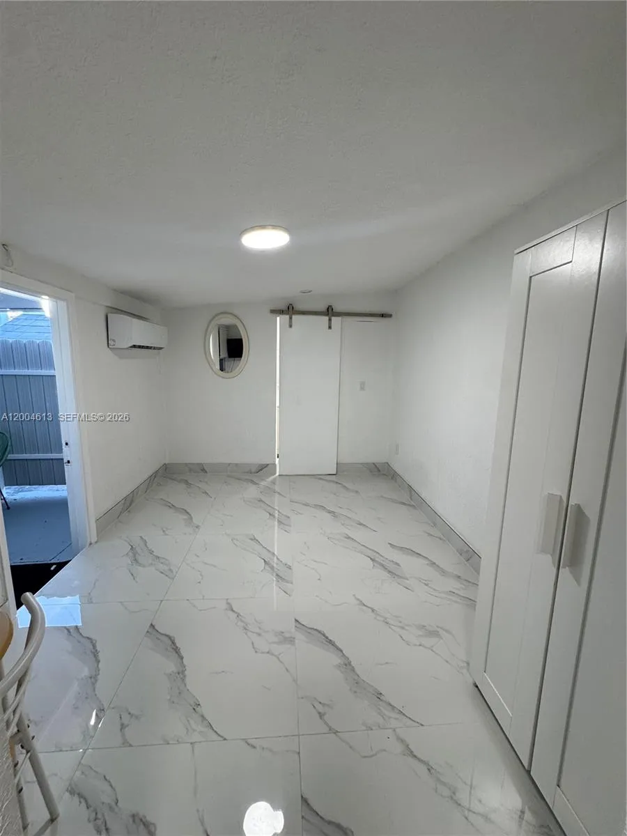 2796 SW 34th Ct Rear, Miami FL 33133