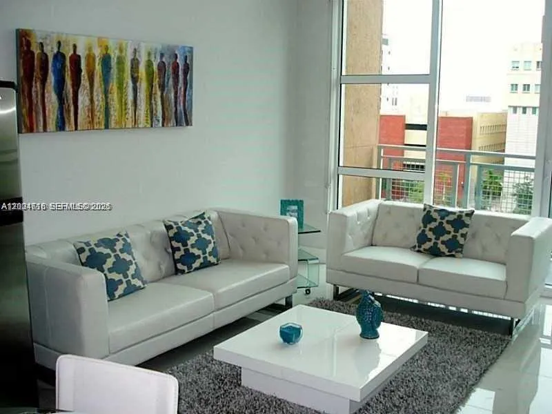 244 Biscayne Blvd # 647, Miami FL 33132