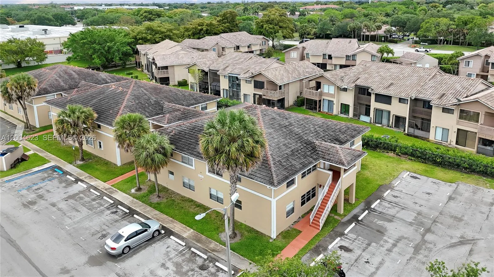 9964 Twin Lakes Dr # B, Coral Springs FL 33071