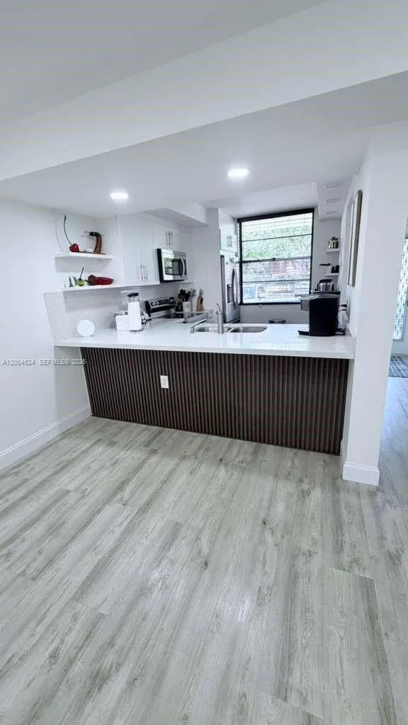 1721 Whitehall Dr # 101, Davie FL 33324