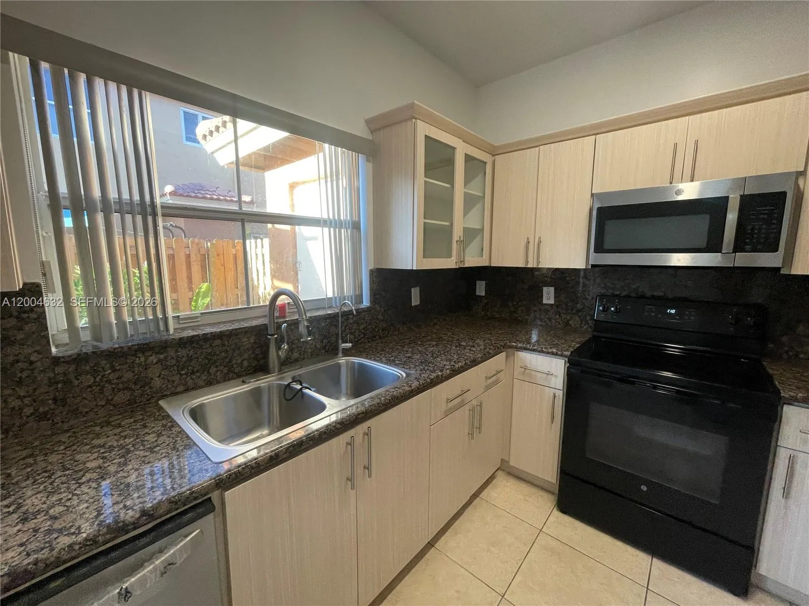 8423 NW 138th Ter # 2804, Miami Lakes FL 33016