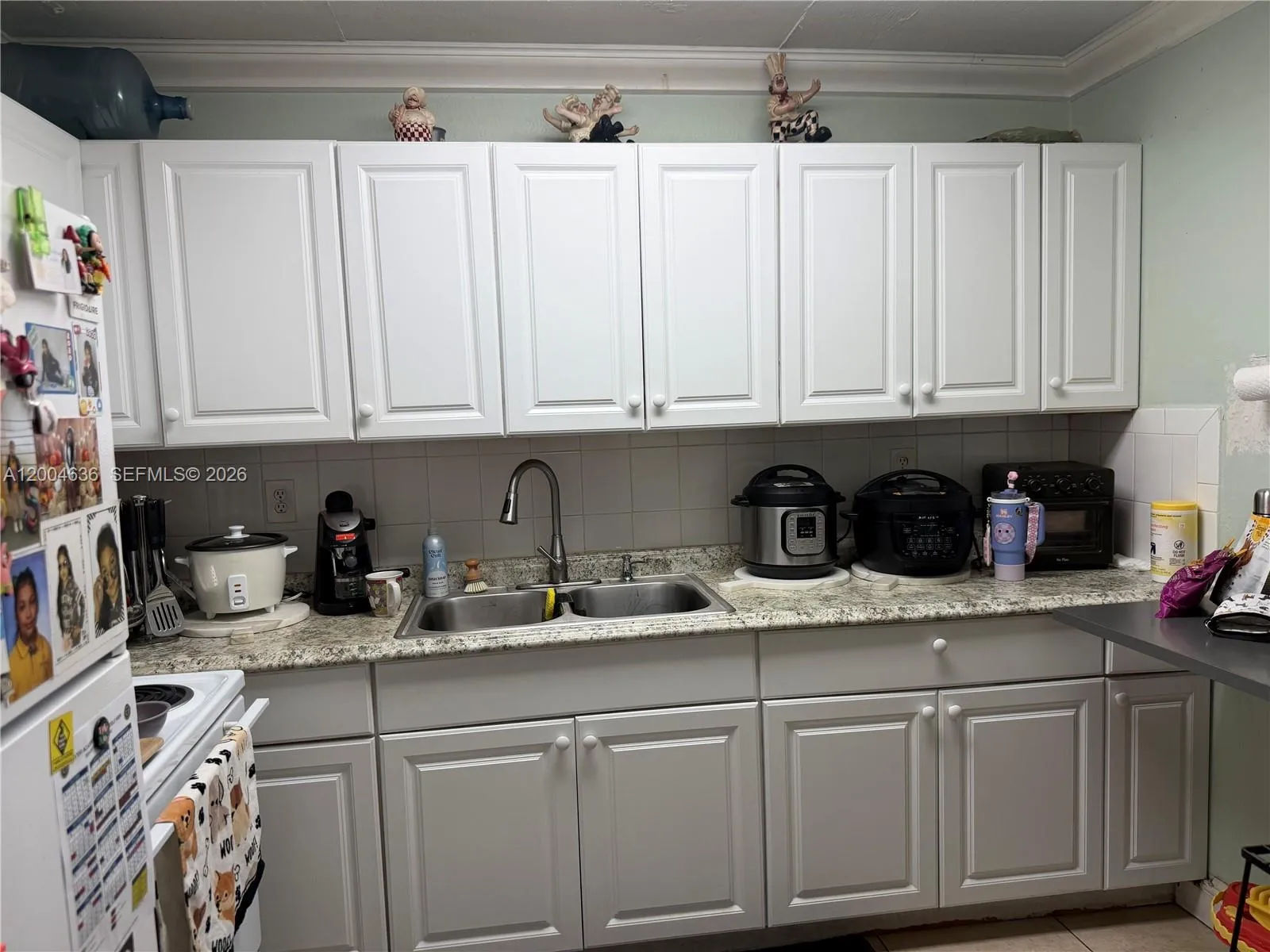 6950 W 6th Ave # 412, Hialeah FL 33014