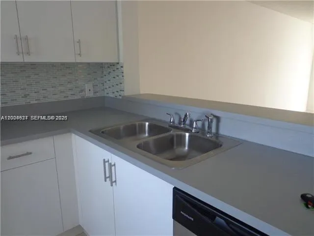 5200 NW 31st Ave # 214, Fort Lauderdale FL 33309