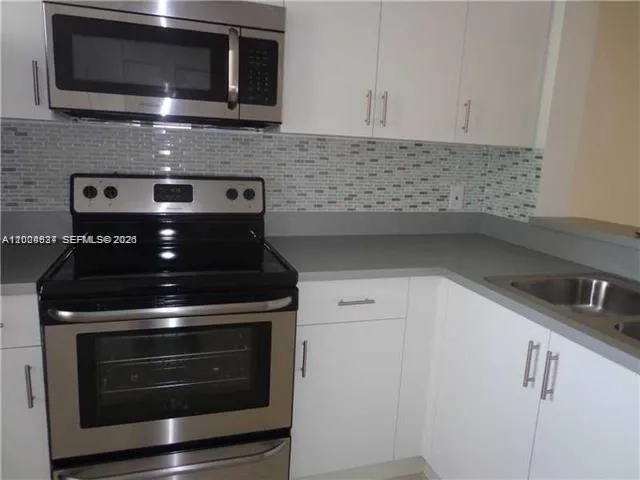 5200 NW 31st Ave # 214, Fort Lauderdale FL 33309