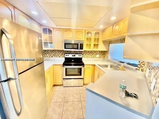 5200 NW 31st Ave # 32, Fort Lauderdale FL 33309