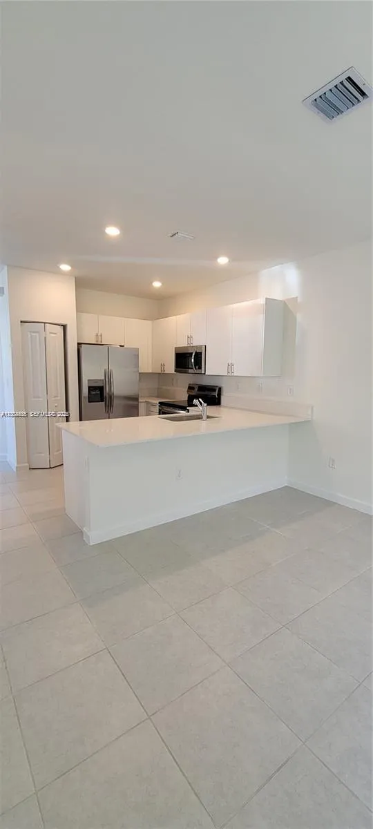 1010 SE 26th Ter, Homestead FL 33035