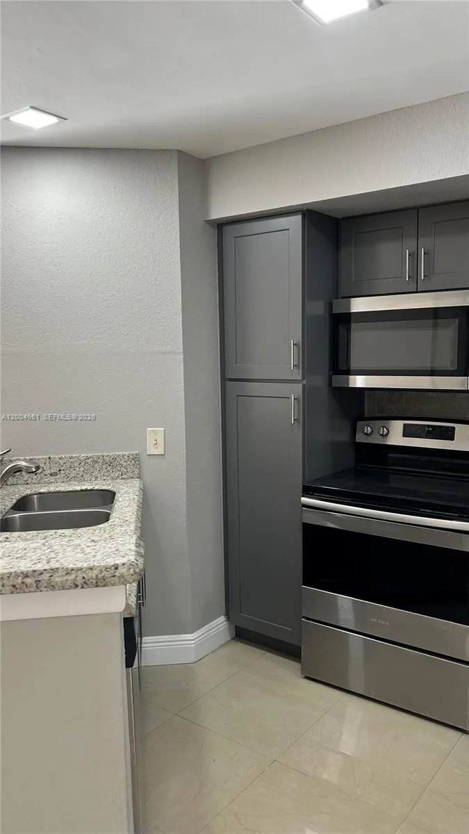 3430 N Pinewalk Dr N # 624, Margate FL 33063