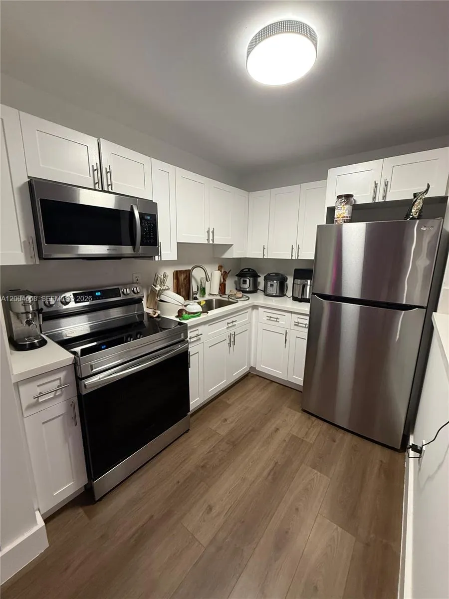 7155 NW 179th St # 107, Hialeah FL 33015