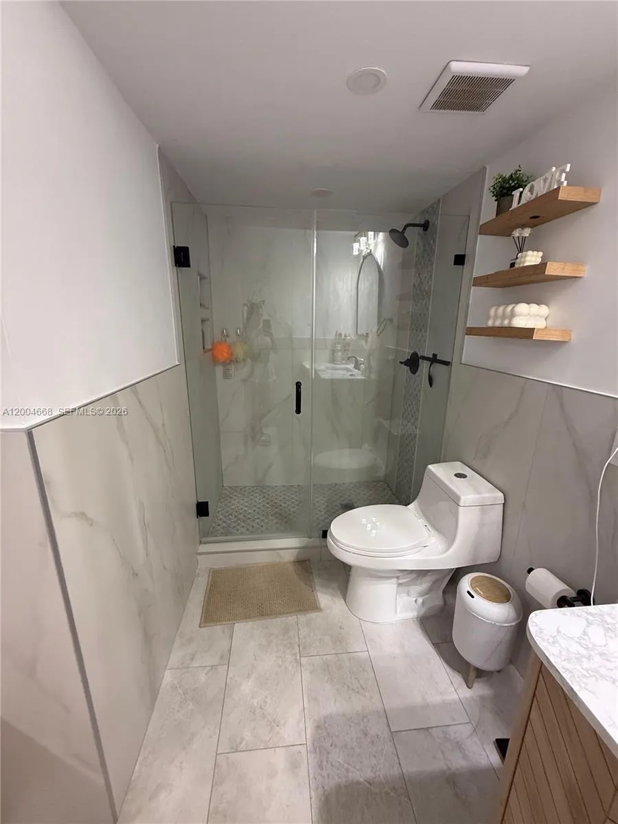 7155 NW 179th St # 107, Hialeah FL 33015