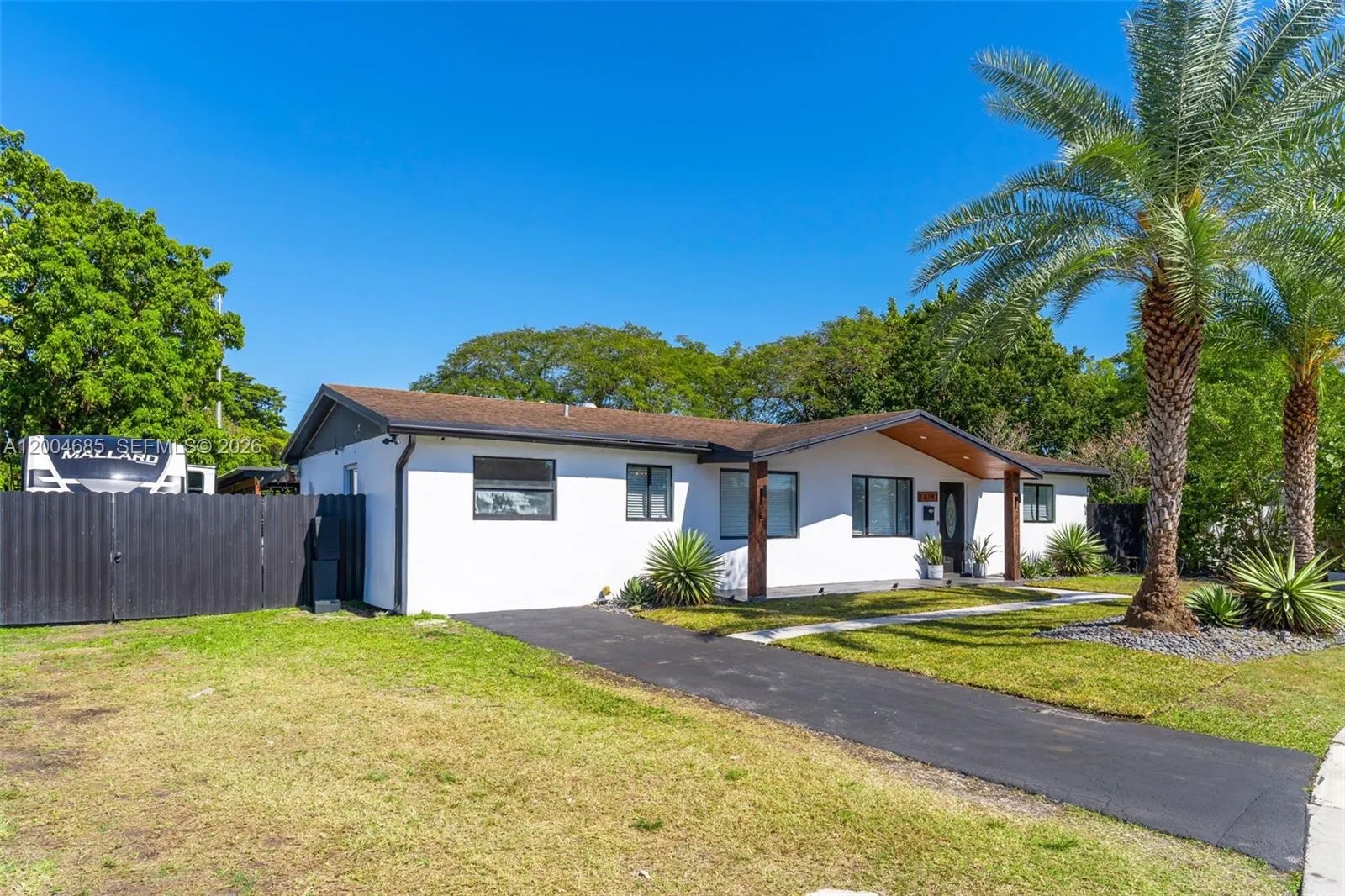 13741 SW 72nd Ter, Miami FL 33183