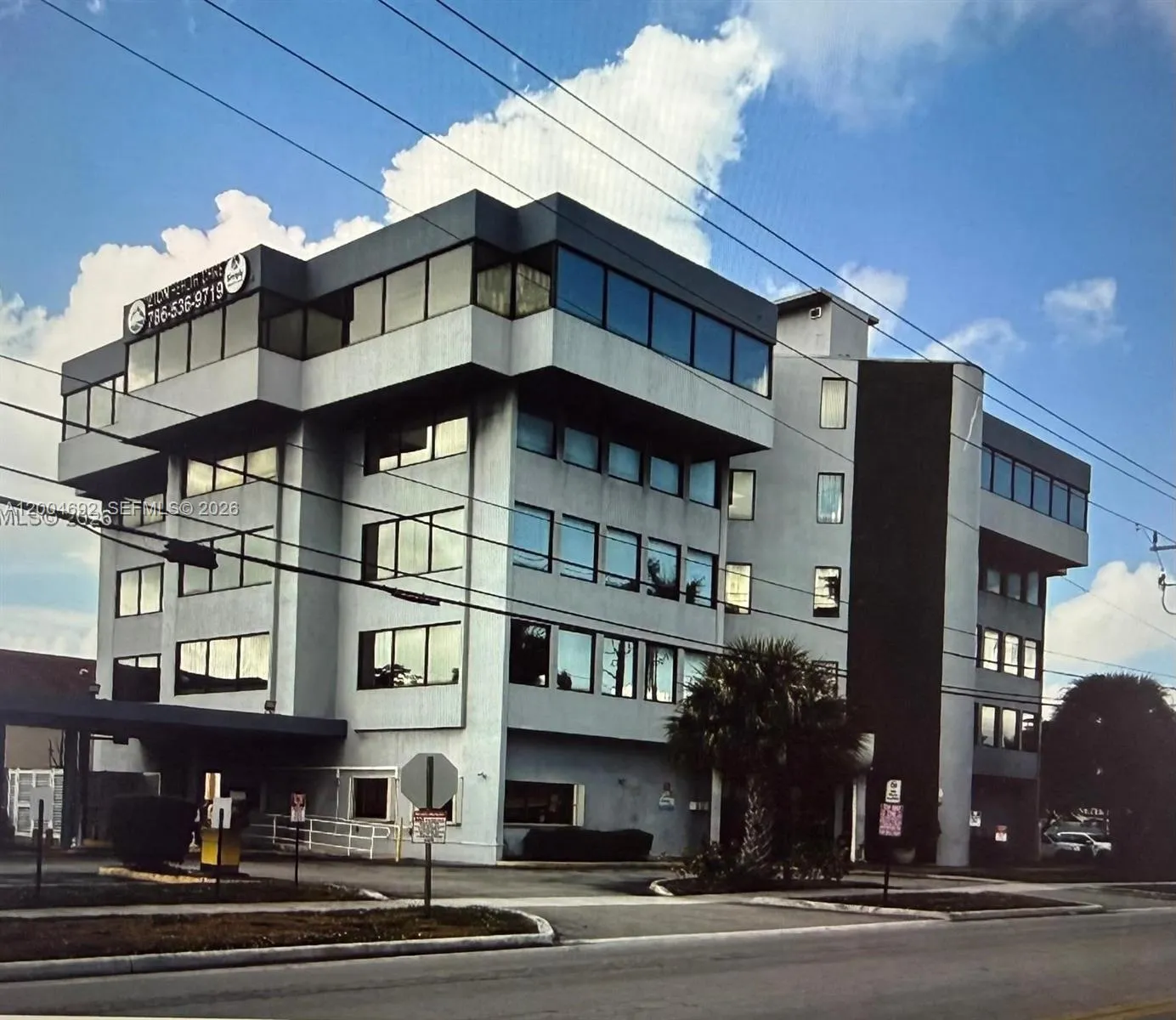 for sale at 2100 W 76th St # 211, Hialeah FL 33016