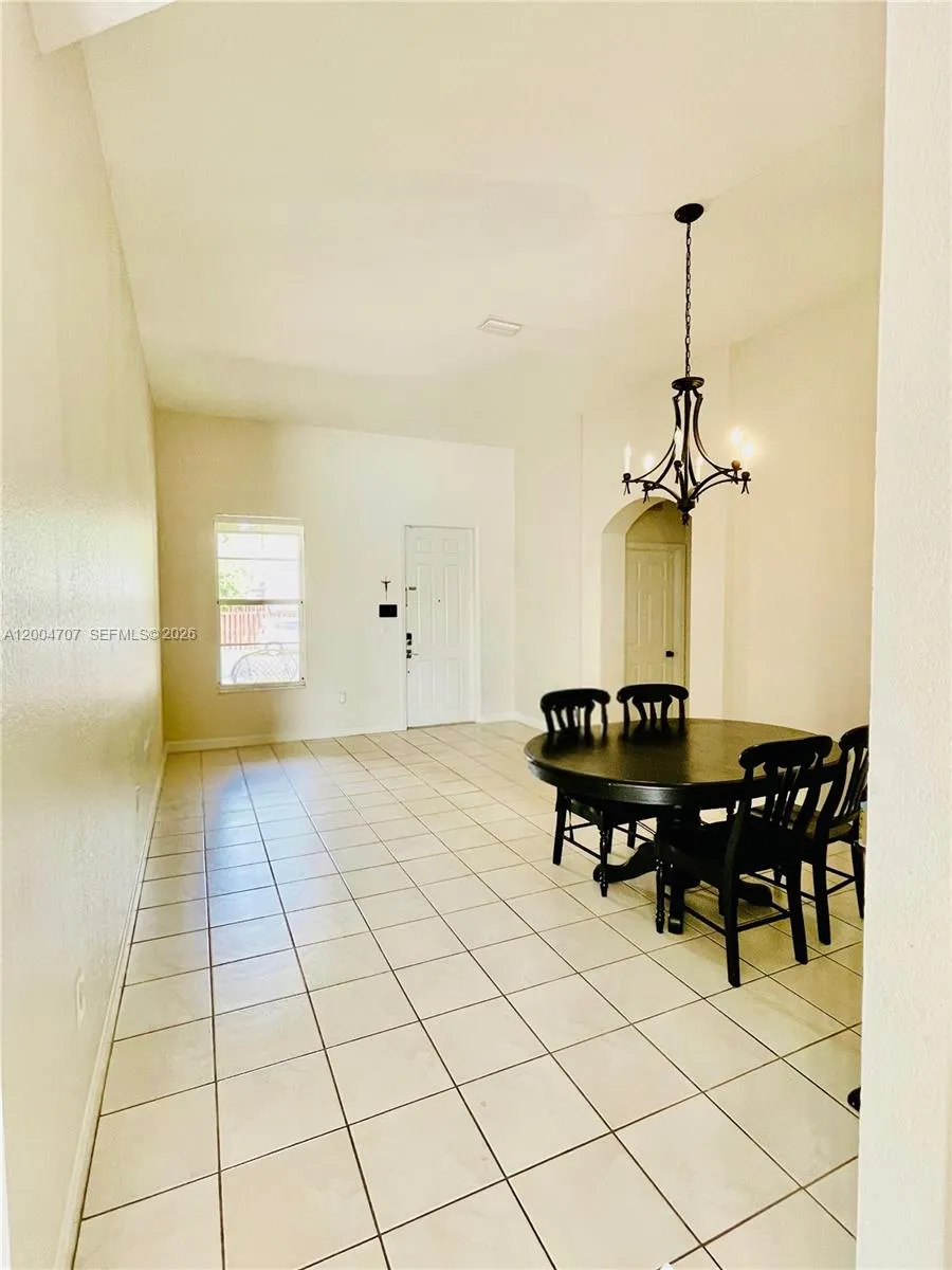 4006 NE 20th St, Homestead FL 33033