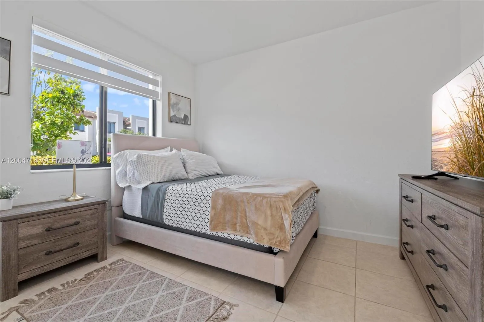 20655 NE 7th Pl, Miami FL 33179