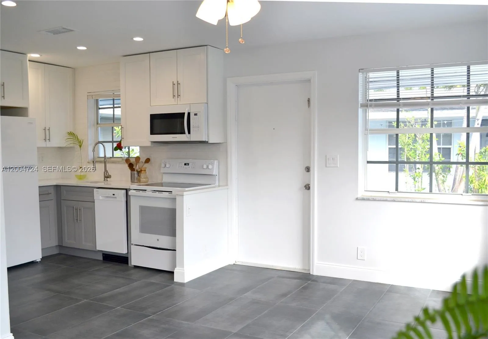 125 NW 25th St # 133, Wilton Manors FL 33311