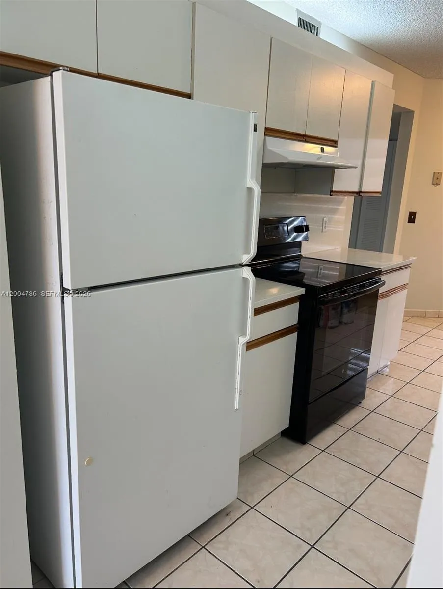 12501 SW 14th St # 315R, Pembroke Pines FL 33027