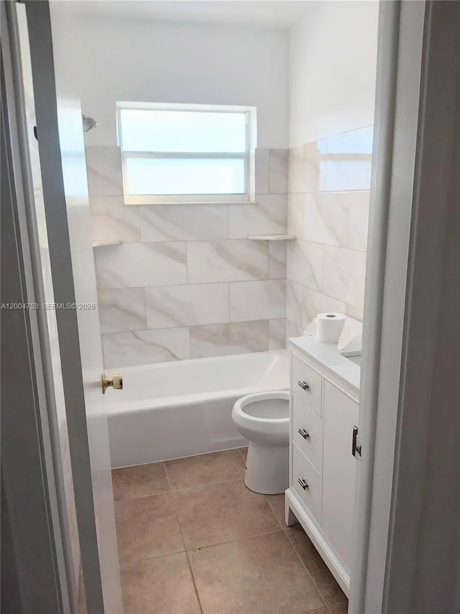 1300 N 17th Ave # 202, Hollywood FL 33020