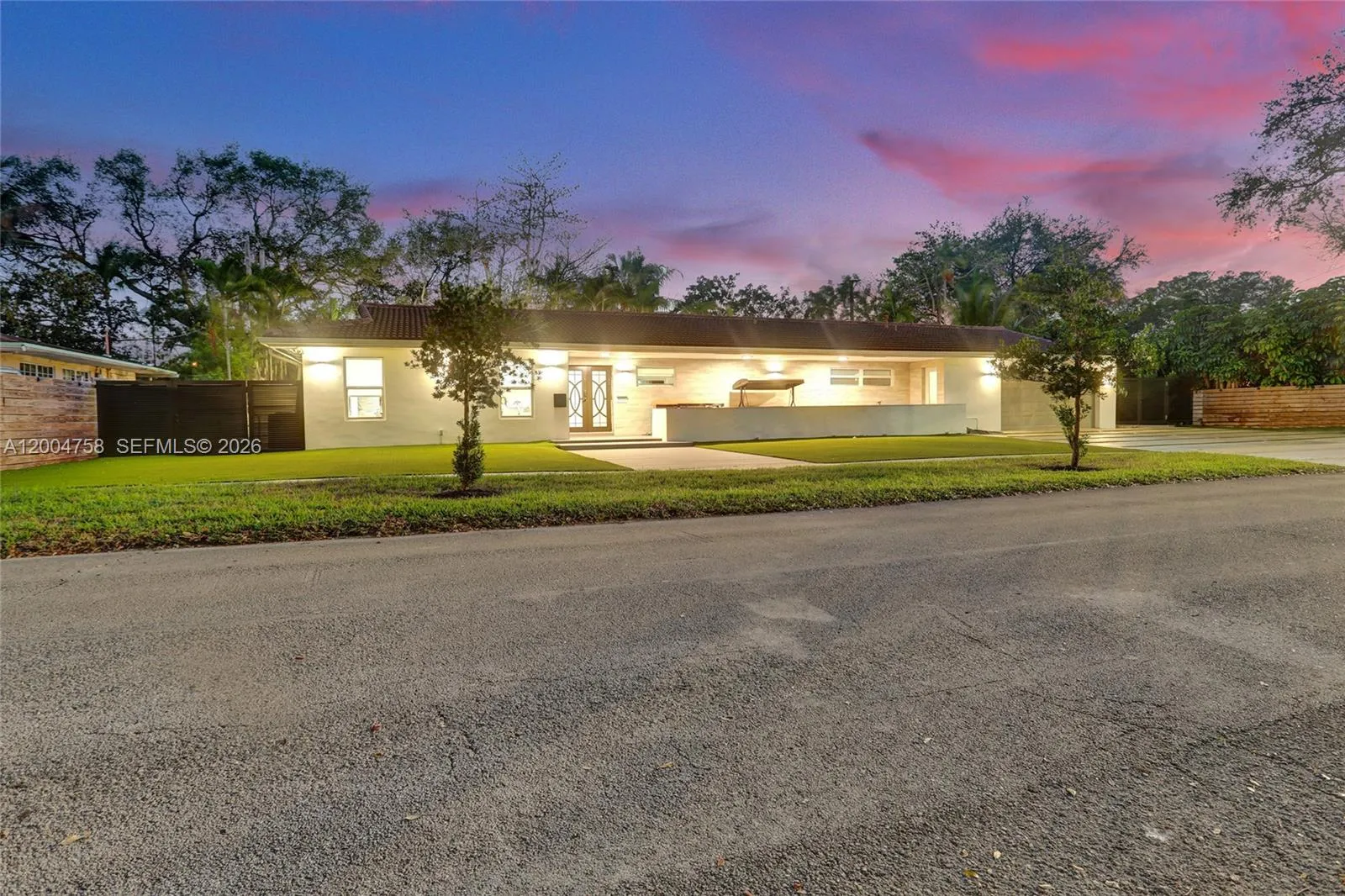 2126 NE 187th St, North Miami Beach FL 33179