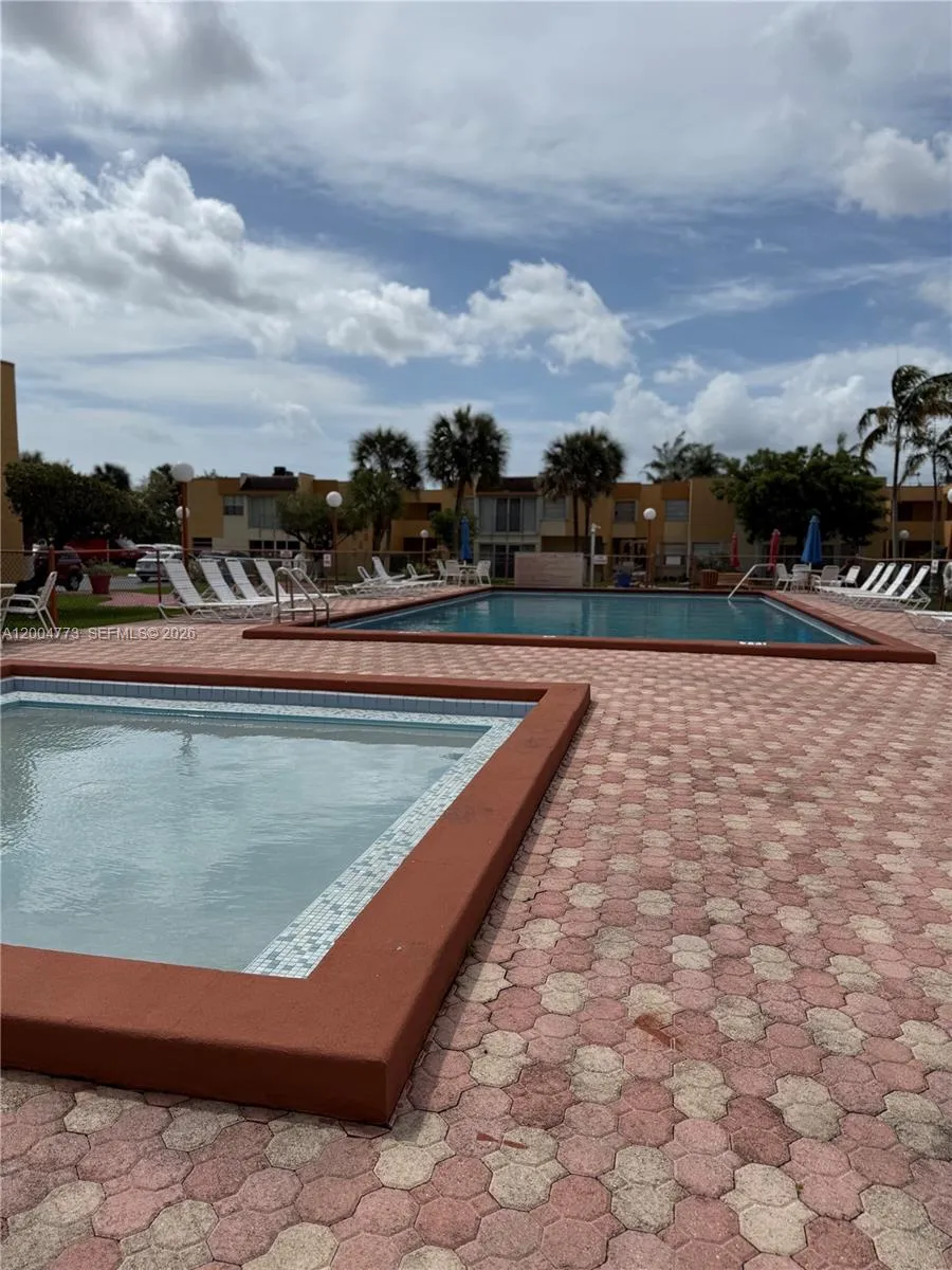 9320 W Flagler St # 201D, Miami FL 33174