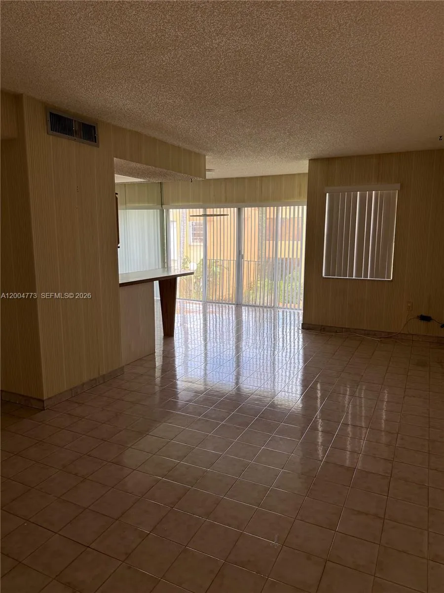 9320 W Flagler St # 201D, Miami FL 33174