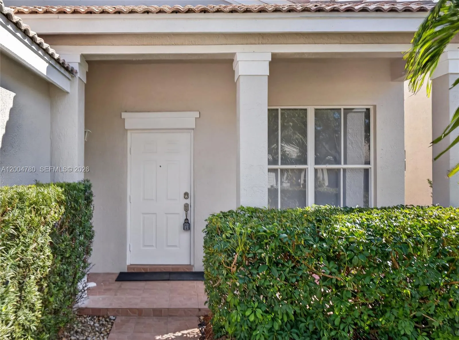 875 Savannah Falls Dr, Weston FL 33327