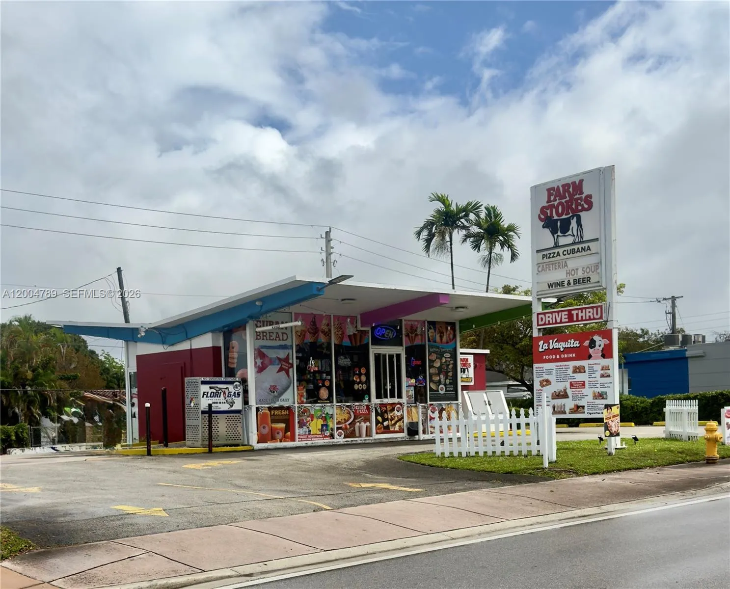 8th St, Miami FL 33134