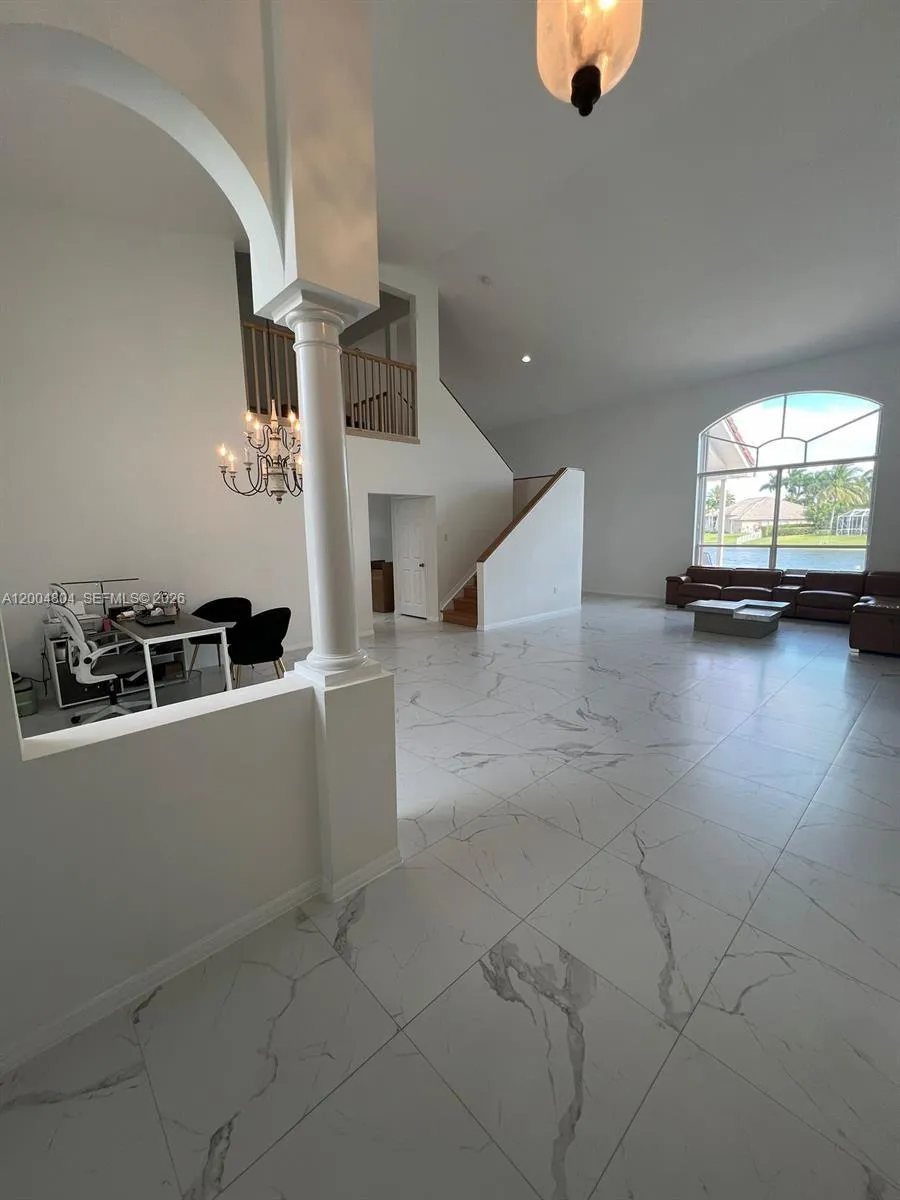 13840 NW 20th St, Pembroke Pines FL 33028