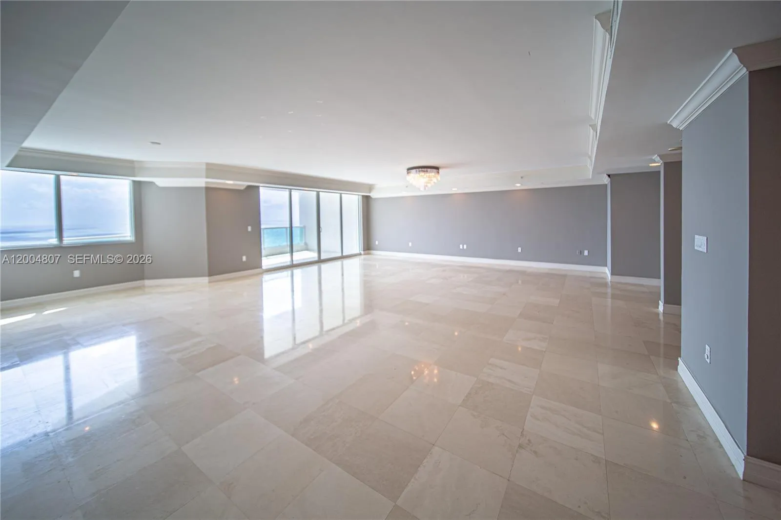 20201 E Country Club Dr, Aventura FL 33180