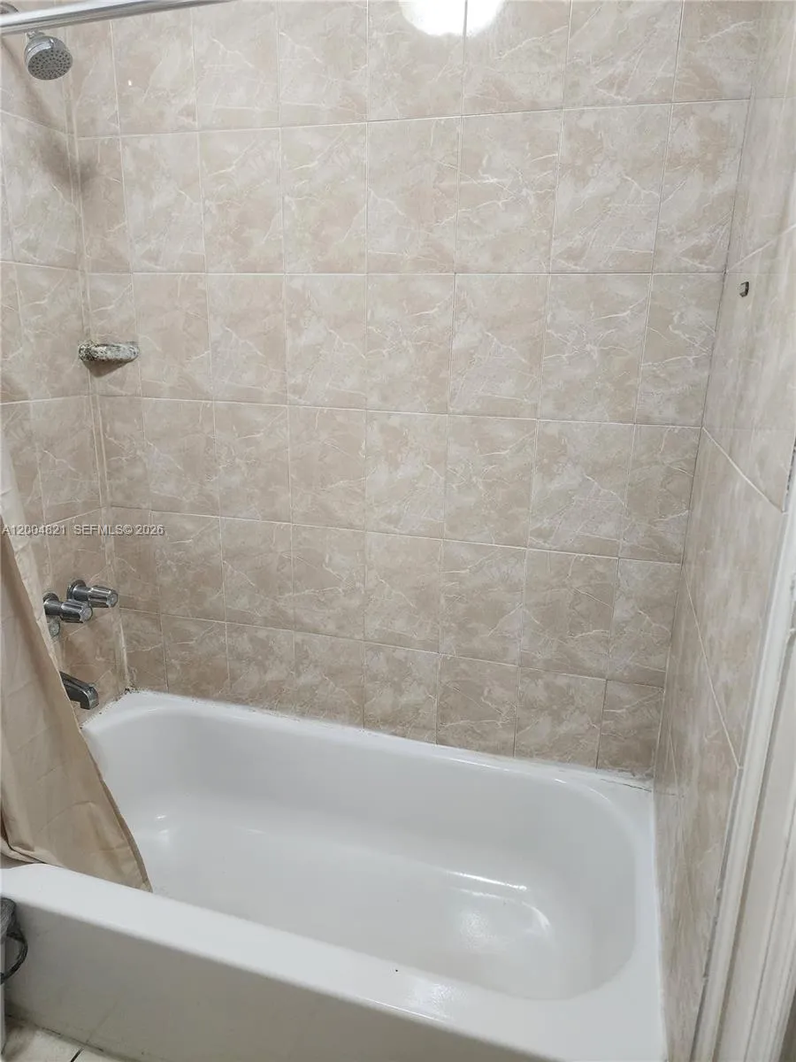 6421 SW 18th St # 1, Miramar FL 33023