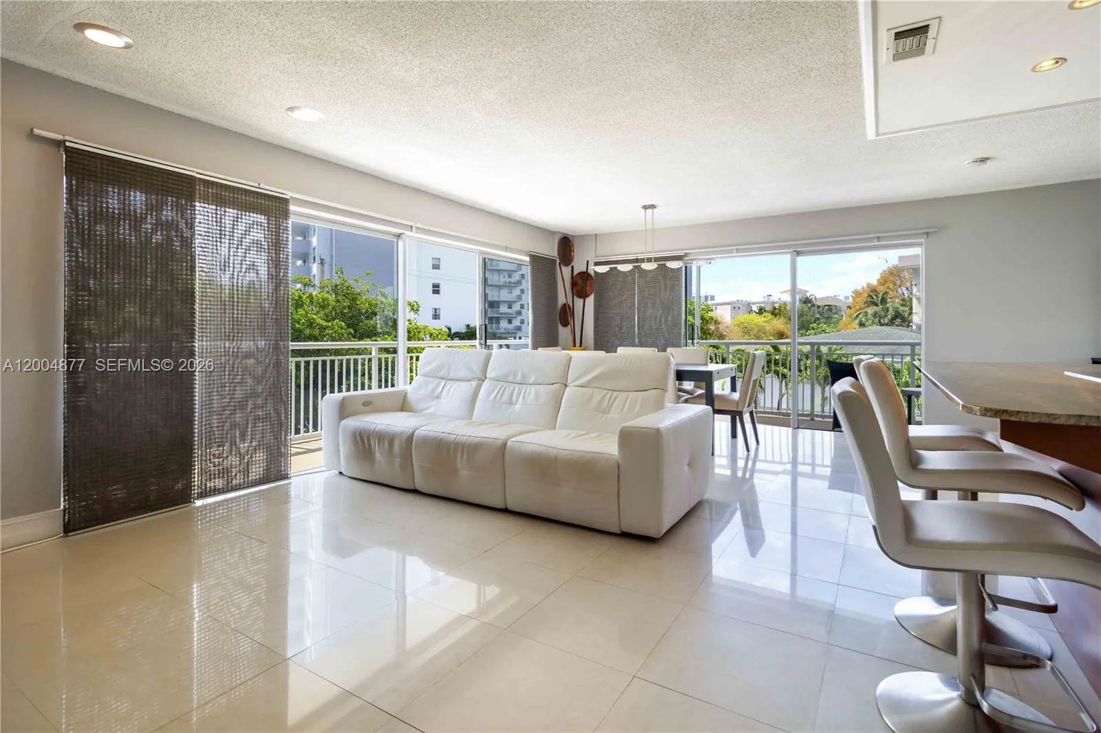 126 Golden Isles Dr # 32A, Hallandale Beach FL 33009