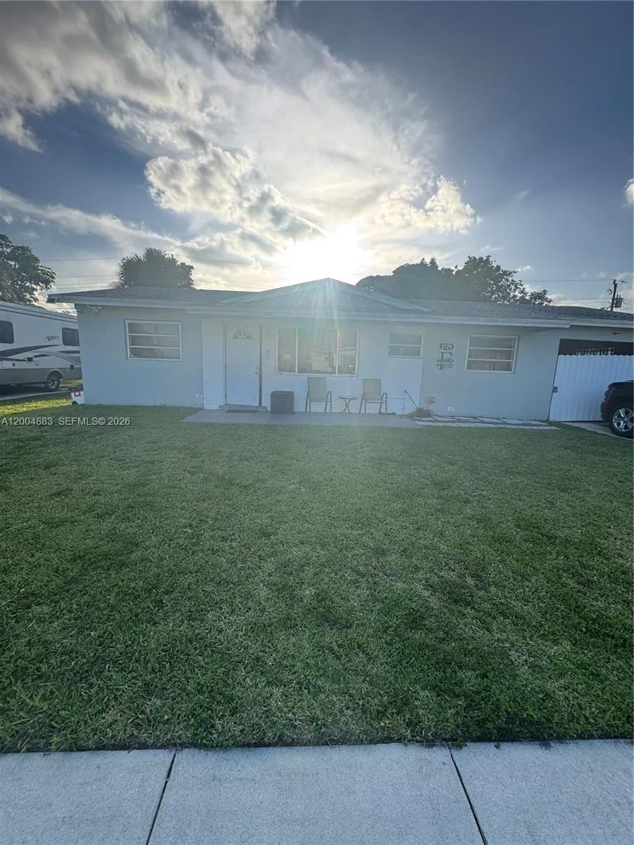 4 bedroom 2 bath for sale at 2125 NW 27th Ln, Fort Lauderdale FL 33311