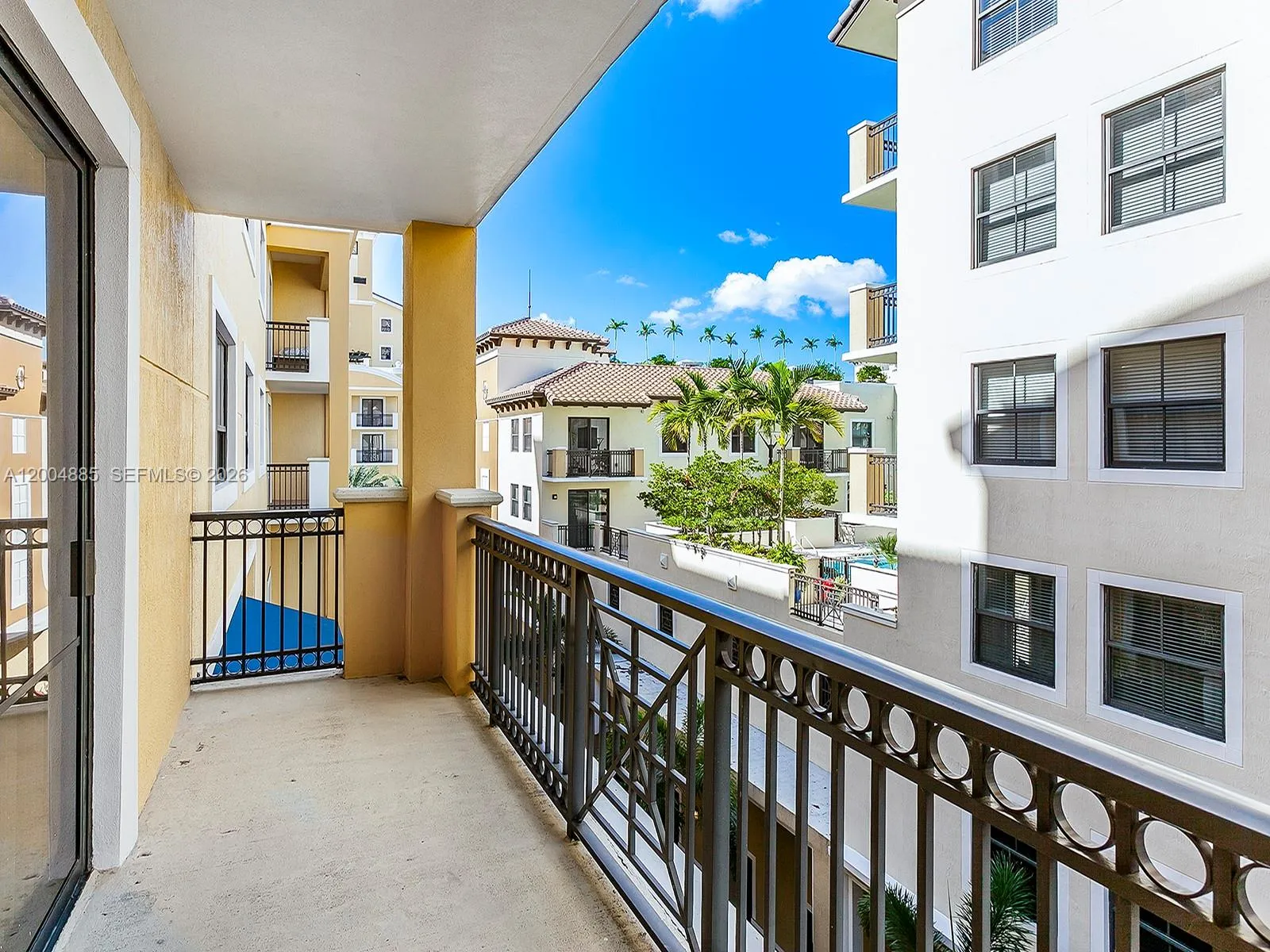 8390 SW 72nd Ave # 423, Miami FL 33143