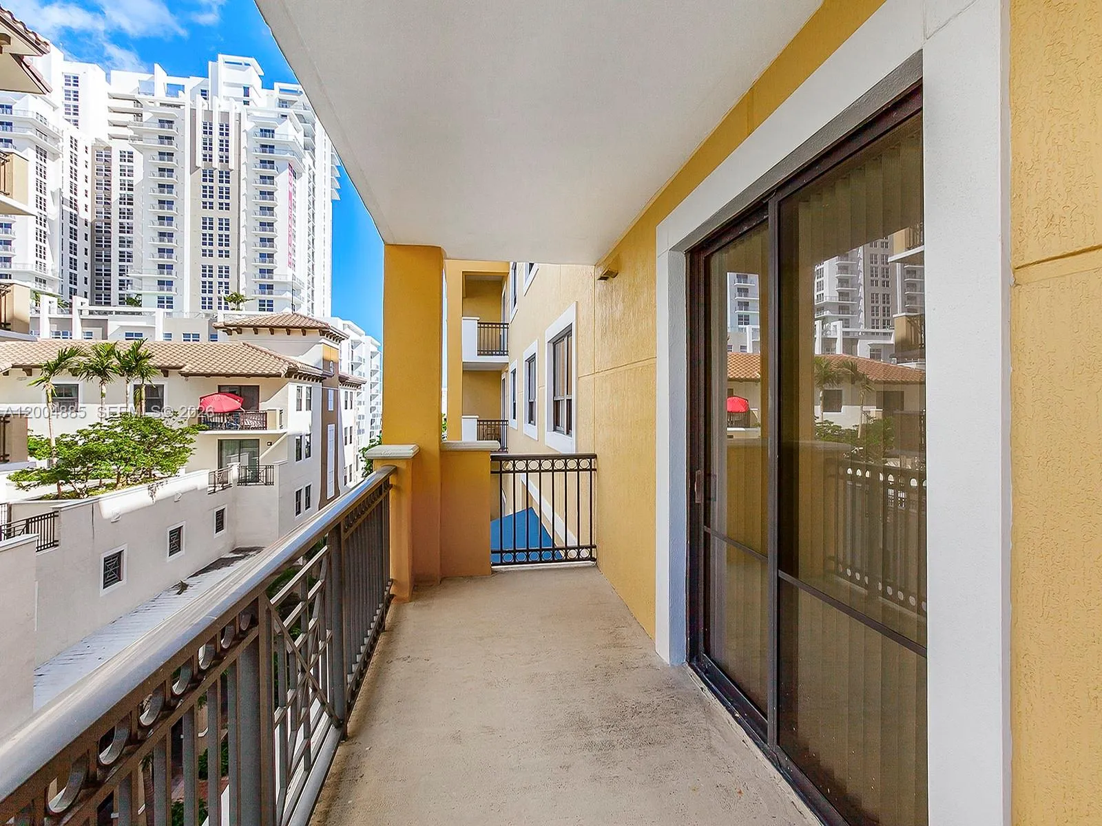 8390 SW 72nd Ave # 423, Miami FL 33143