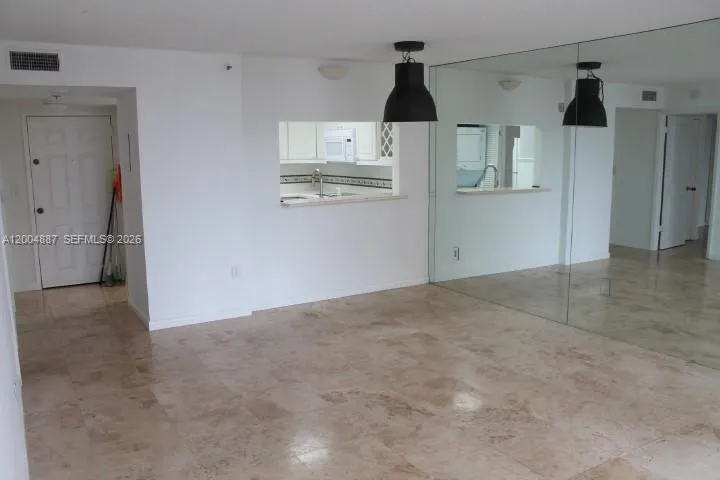 540 Brickell Key Dr # 724, Miami FL 33131