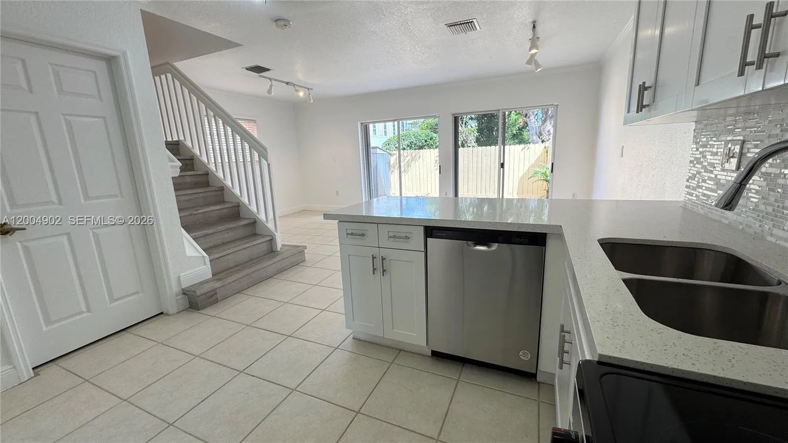 9465 SW 77th Ct, Miami FL 33156