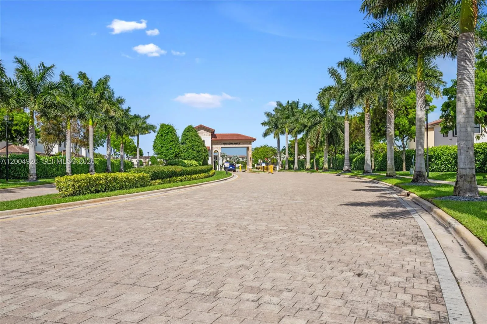 10964 W 32nd Ln, Hialeah FL 33018